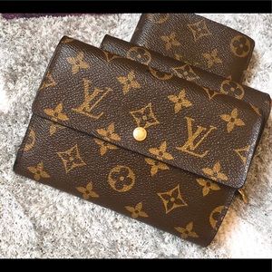 ⛔️SOLD⛔️ Auth Louis Vuitton Tri-Fold Wallet